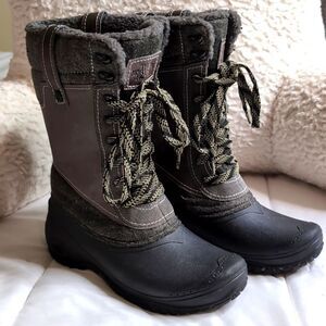 The North Face Women's Winter Boots size 7.5 Black Gray Faux Fur